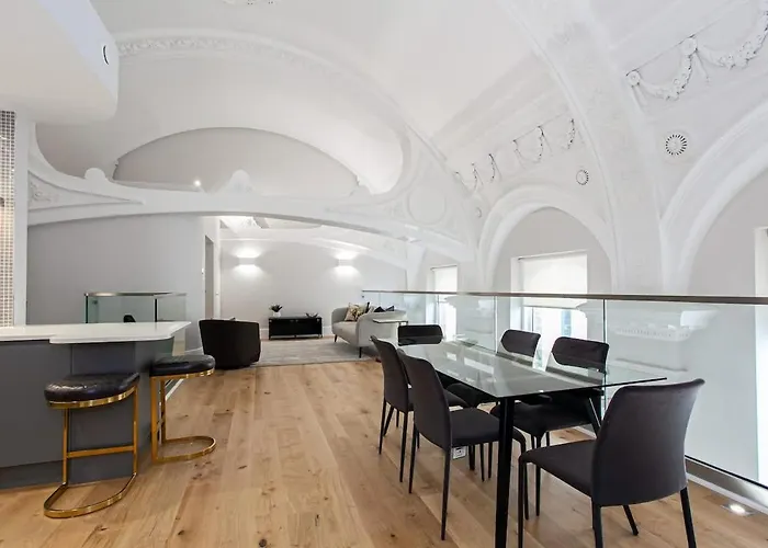 בית נופש Unique Centre Luxury Three Bed מנצ'סטר