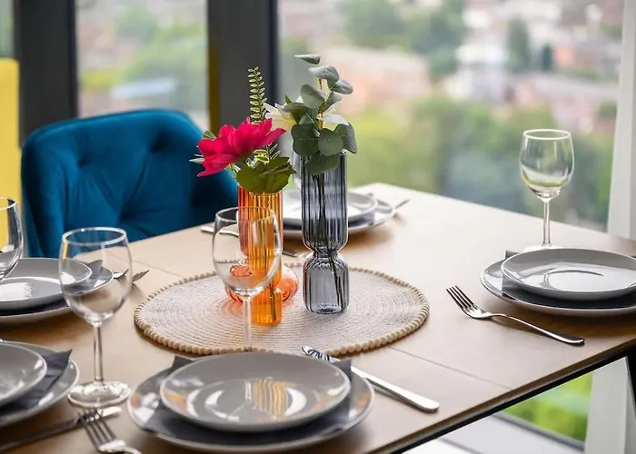 Skyline Old Trafford Flat By Superhost *