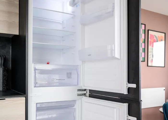 Skyline Old Trafford Flat By Superhost