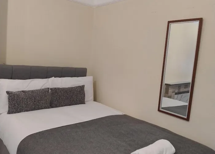 Mancunian Pride 펜션 맨체스터