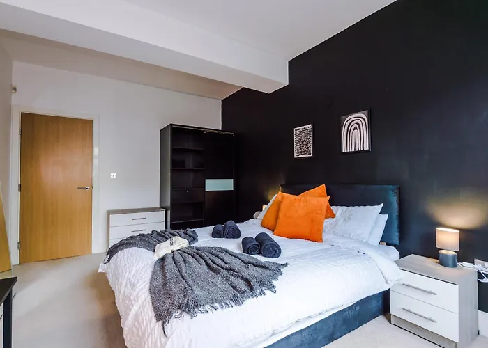 Converted Mill, Stylish In Castlefield