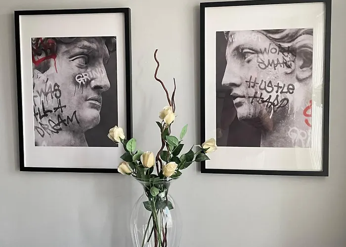 Spacious, Smart Near Centre And Coop Arena Free Parking 아파트