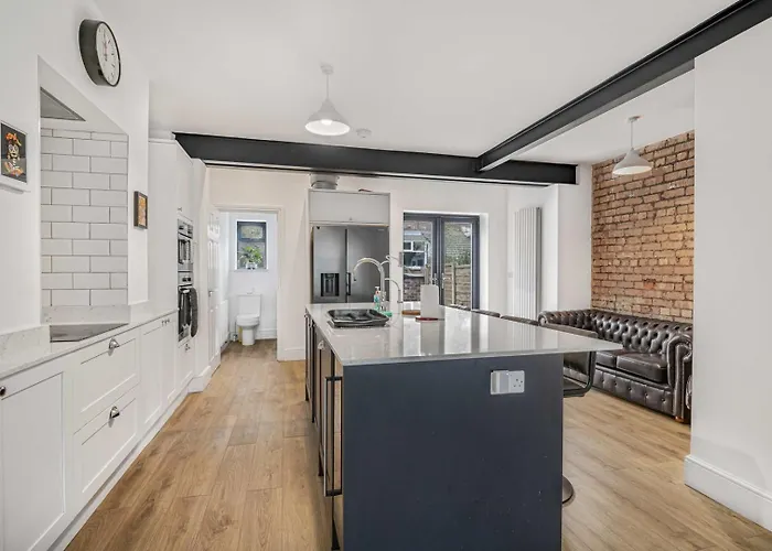 Guestready - Stylish In 3* Манчестер