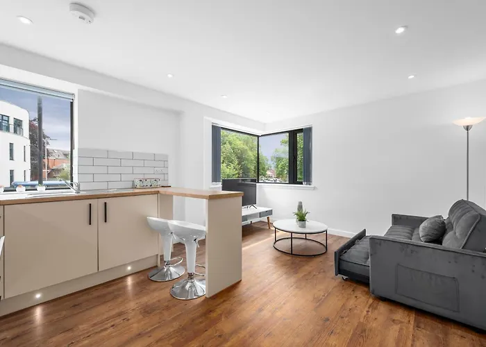 Stylish Wilmslow Retreat, Perfect For Business & Long 아파트