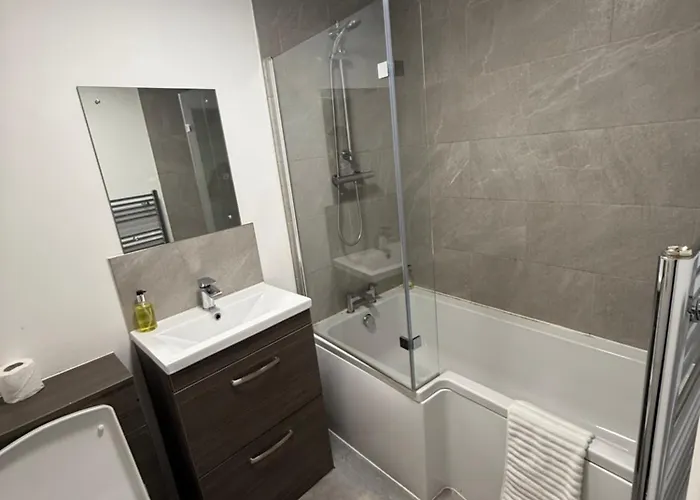 Premier Serviced Apartmetns Oldham Road