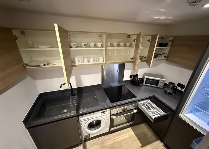 Premier Serviced Apartmetns Oldham Road