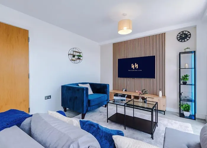 2br Chic And Stylish In Salford, Wifi, Kitchen, Parking With View Mánchester