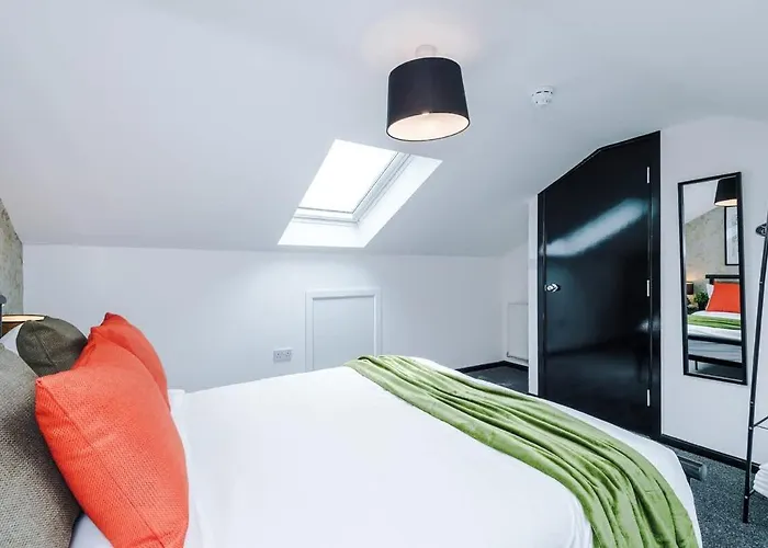 Casa vacanze Modern 4br Family Sleeps 8 + Free Parking