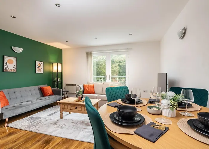 Stylish 2Br Flat - Walk To Old Trafford - Free Parking Апартаменты *