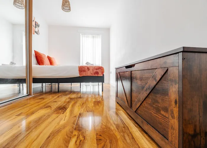 Stylish 2Br Flat - Walk To Old Trafford - Free Parking Манчестер