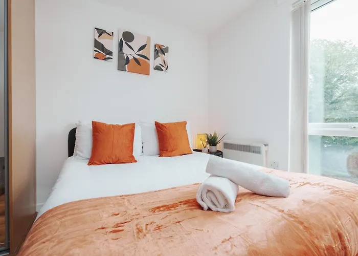 Апартаменты Stylish 2Br Flat - Walk To Old Trafford - Free Parking *