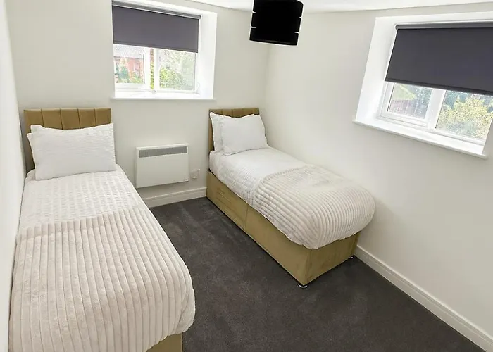 Kehoe's Pad Near Etihad Stadium & Coop Live Arena Sleeps 4