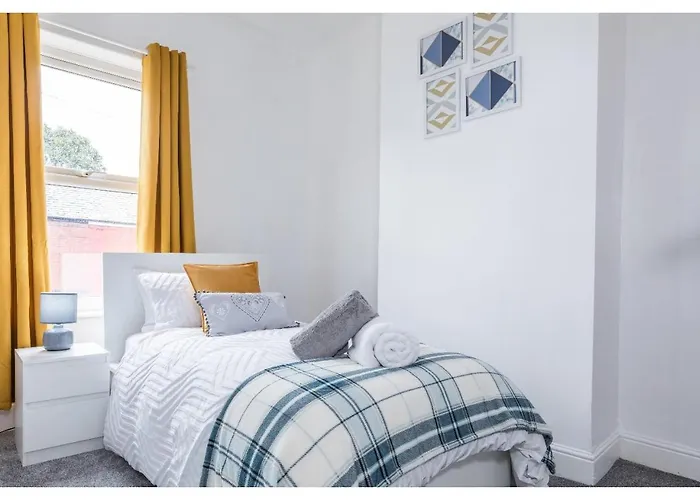 Modern 3bd House - Free Parking - Fast Wifi