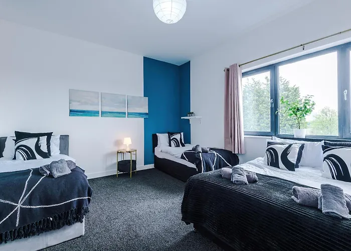 Large Salford -free Parking