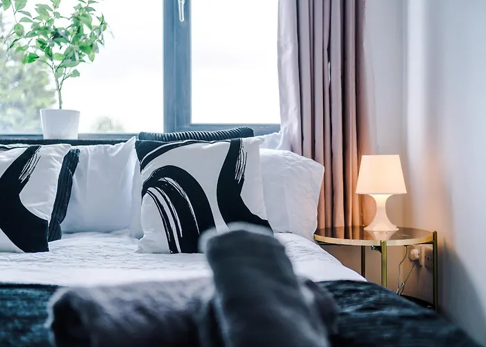 Апартаменты Large Salford -free Parking Манчестер