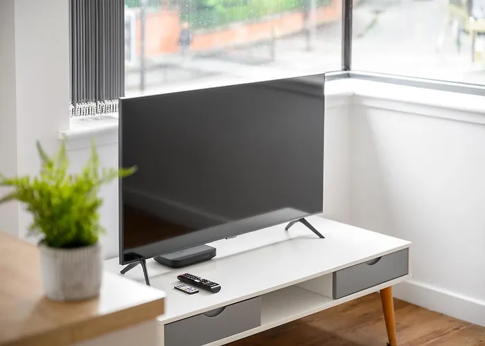 Stylish Wilmslow Retreat, Perfect For Business & Long Manchester