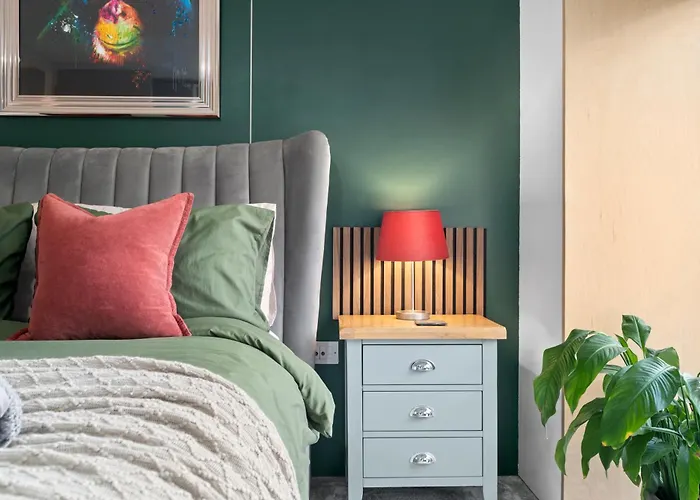 Cityscape Mcr Townhouse - Free Parking & Garden 度假居