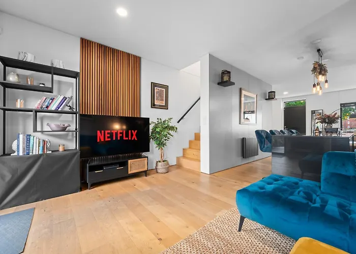 Cityscape Mcr Townhouse - Free Parking & Garden *