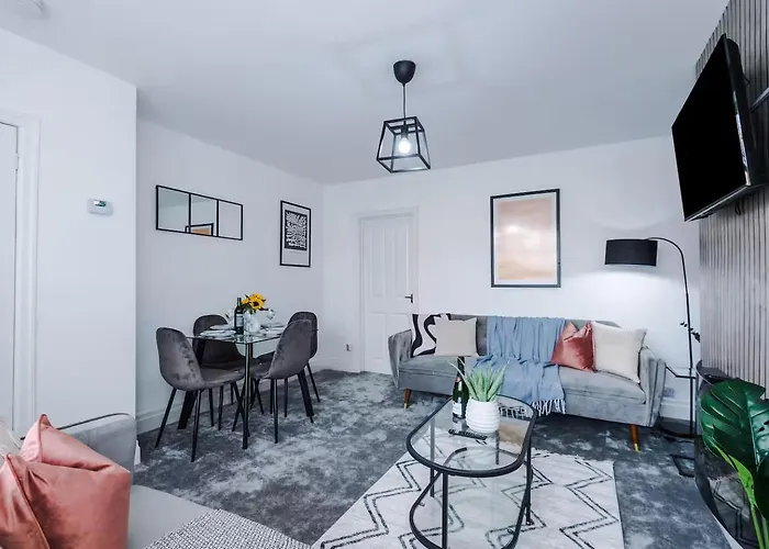 Comfortable & Spacious 3br House Near Coop Live Arena & Etihad Stadium With Free Parking - New Management Since Jan '26 Apartamento Mánchester