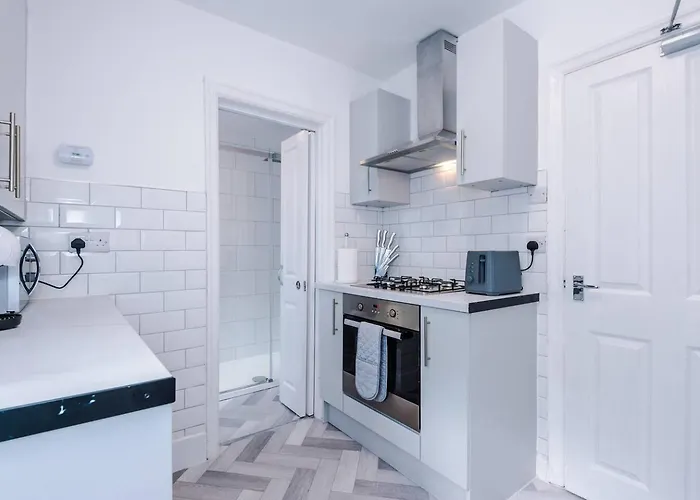 Comfortable & Spacious 3br House Near Coop Live Arena & Etihad Stadium With Free Parking - New Management Since Jan '26 Mánchester