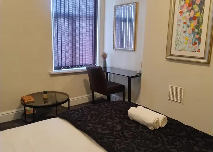 2 Beds Suburb Nestled Nook Lägenhet