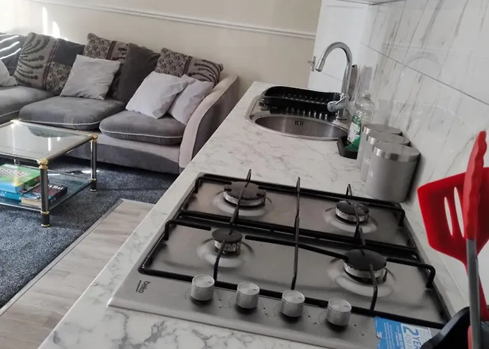 Lägenhet 2 Beds Suburb Nestled Nook Manchester