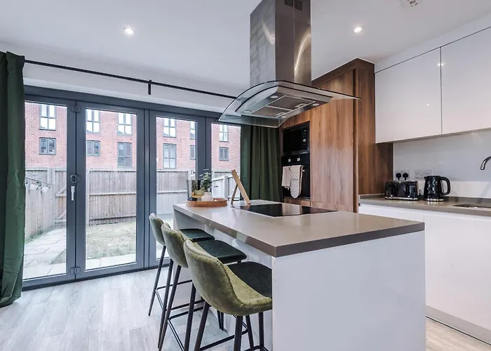 Casa vacanze Big Mcr 5-bedroom Contractor House Sleeps 8 With Parking By Purestay Manchester