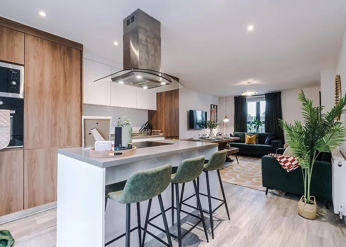 Casa vacanze Big Mcr 5-bedroom Contractor House Sleeps 8 With Parking By Purestay