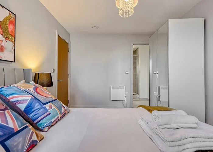 Beautiful Luxury By Media & Man Utd - Pass The Keys Apartment