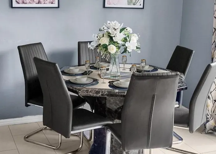 Spacious 3br Near Etihad And Coop Live Free Parking Semesterbostad