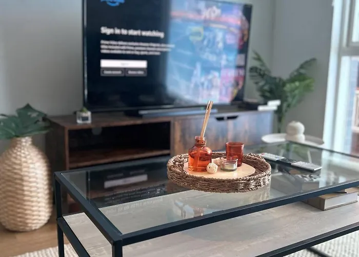 The Dyche-parking-local Attractions-fast Wi-fi Apartament