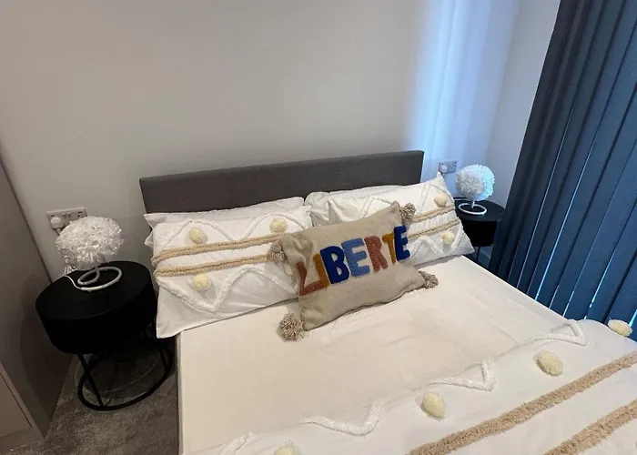 아파트 Exquisite Riverview 2bedroom Flat In Manchester.