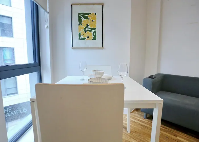 Urban Escape - Walk To Of Salford Pass The Keys