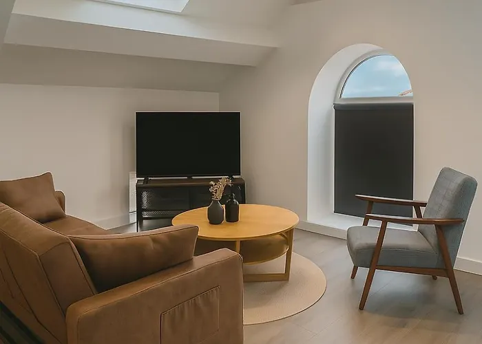 Kehoe's Penthouse Near Etihad Stadium & Coop Live Arena Sleeps 4 Manchester