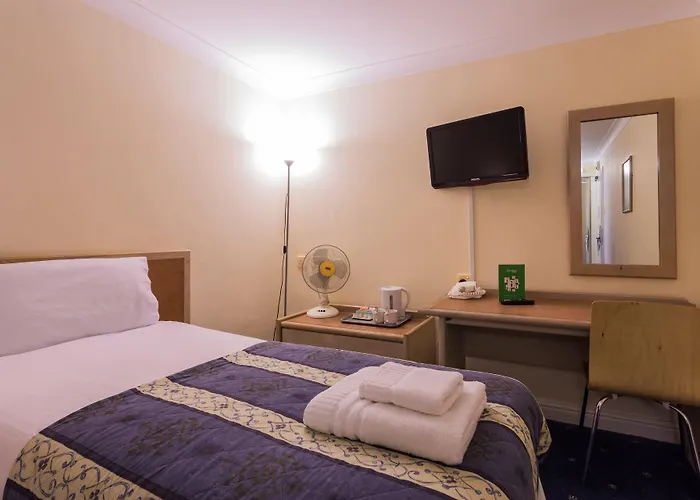 The Gardens 3* מנצ'סטר