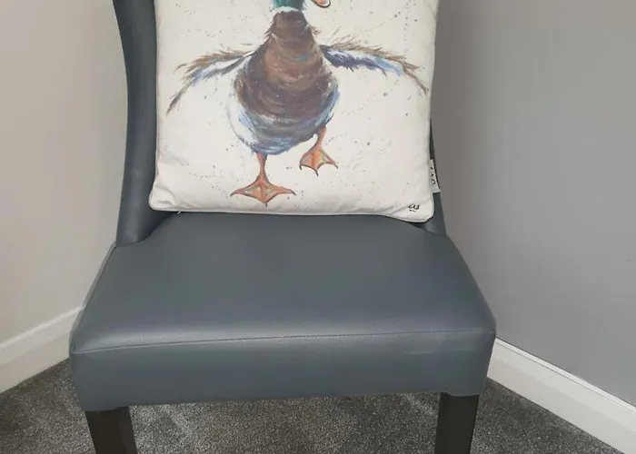 Nyaraló 4 Bedroom - Sleeps 7 Pet Friendly & Parking *