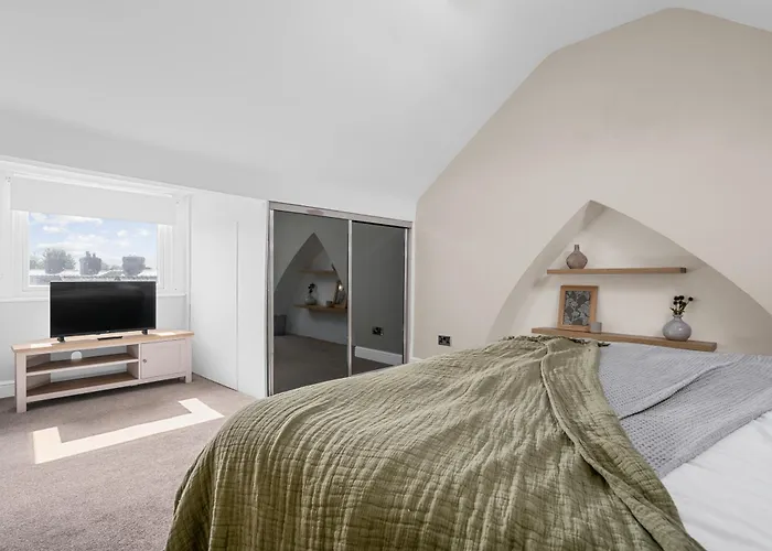 Three Bedroom House By Brookland Serviced Short Lets With Free Wifi Διαμέρισμα