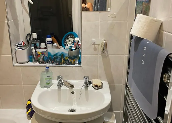 Comfortable Cat-friendly With Garden & Parking Habitación en casa particular *