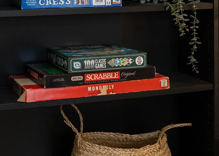 Luxury Spacious 3-bed Oasis Just 10 Mins From Centre With Free Parking Μάντσεστερ