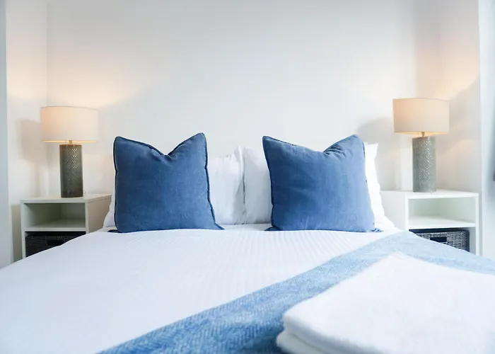 Spacious 3br Weekend Getaway Near Etihad And Coop Live - Free Parking! Manchester