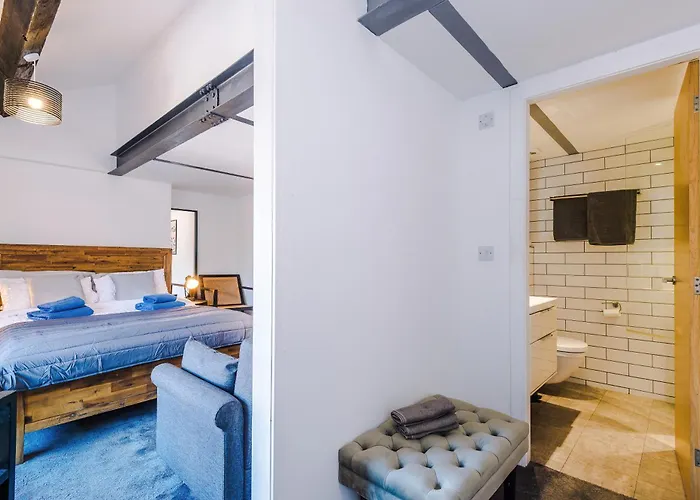 Stunning 3br Townhouse, Terrace, Games, Free Parking Feriehus *