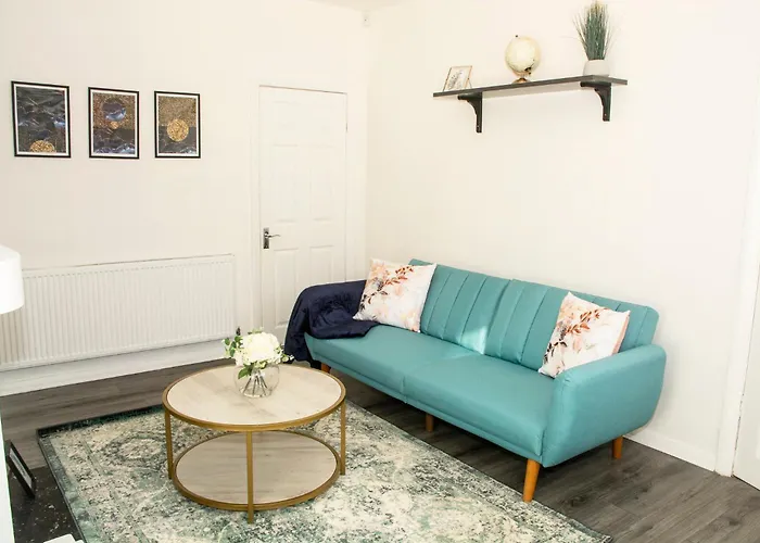 Comfortable 3 Bed House 아파트 *