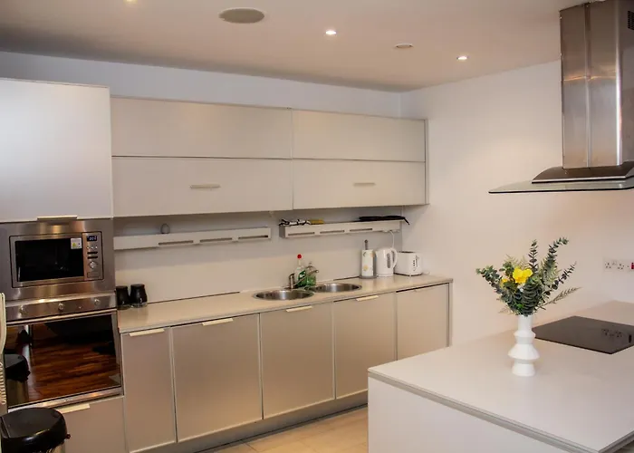 Modern 2 Bed Center 아파트 *