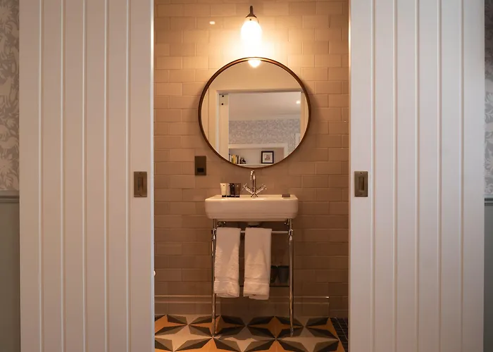 Eleven Didsbury Park Hotel 4*