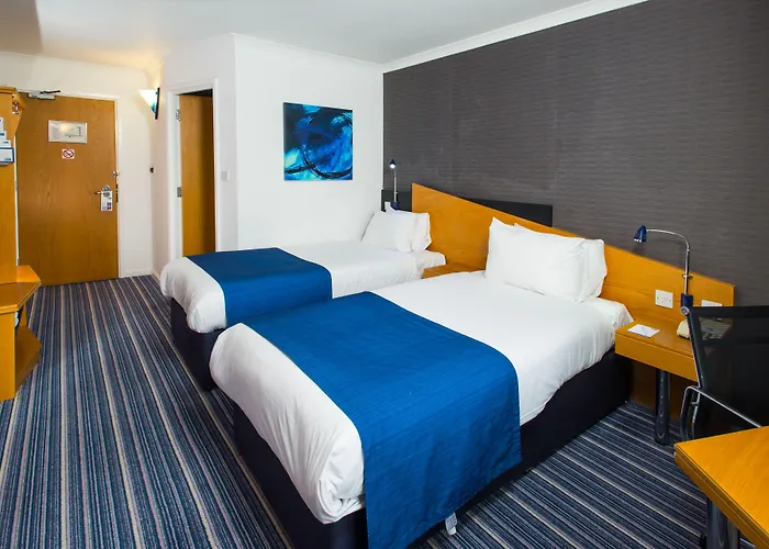 호텔 Express East By Ihg