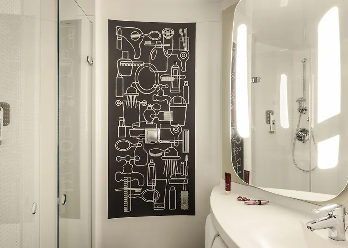 Ibis Centre 96 Portland Street Manchester