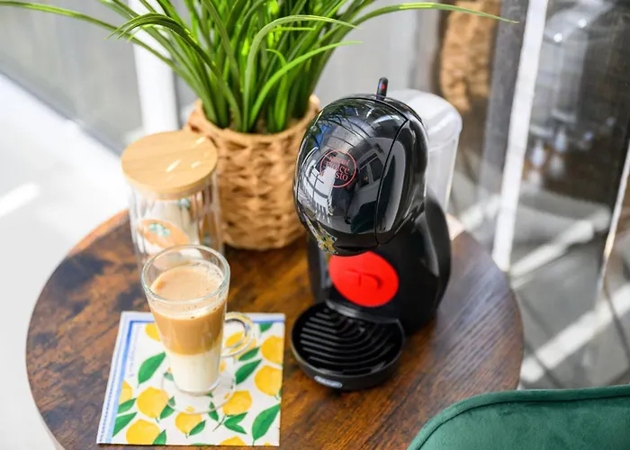 Bright And Cosy 3-bedroom Near - Free Parking - Sleeps 6 펜션 *