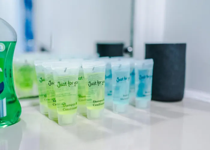 Spacious 4br With 3 Baths, Dom wakacyjny Manchester