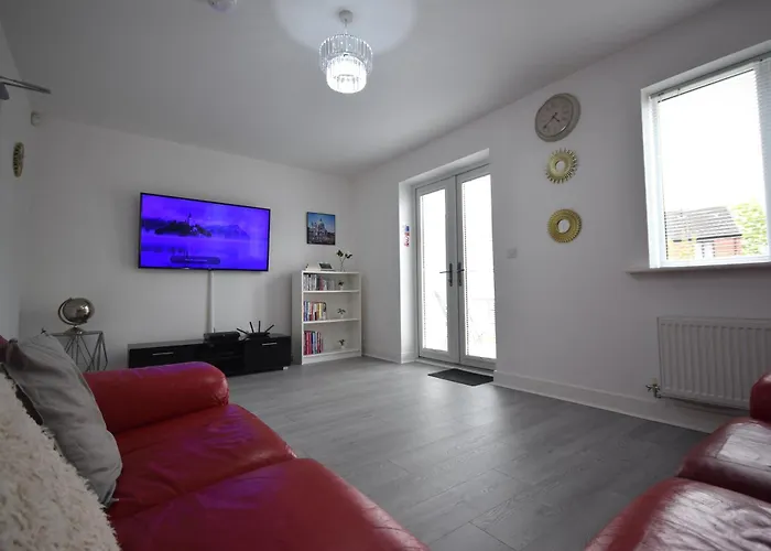 Modern 3br With Garden And Parking Mcr *