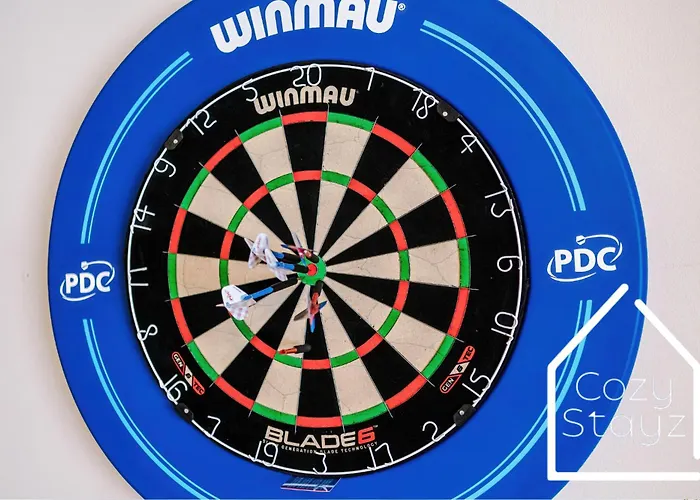 Spacious 3 Bed With Pac-man, Darts And 2 Parking Spaces 맨체스터